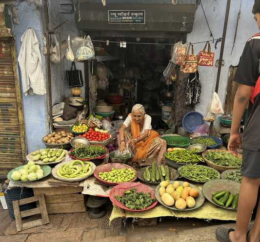 The Women Who Carry India: What I Learned on the Streets of Jaipur
